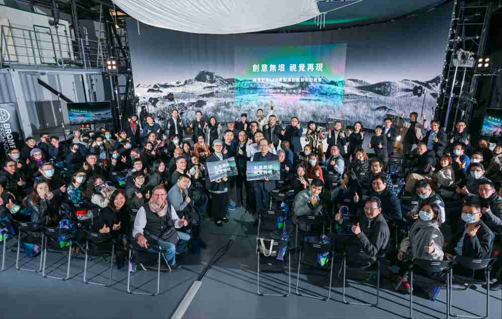 再现影像LED虚拟制作摄影棚整合拍摄场景、、、、内容制作、、、、技术指导到设备租借一站式服务，，可望提升LED虚拟制作的影视效能，，，，进而产出更多高质量细致作品